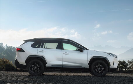 Toyota RAV4, 2020 год, 3 249 000 рублей, 3 фотография