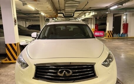 Infiniti QX70, 2016 год, 3 050 000 рублей, 2 фотография