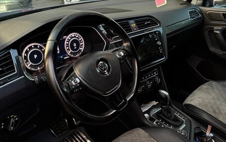 Volkswagen Tiguan II, 2018 год, 2 380 000 рублей, 7 фотография