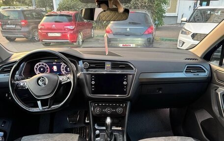 Volkswagen Tiguan II, 2018 год, 2 380 000 рублей, 6 фотография