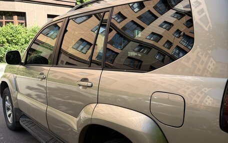 Toyota Land Cruiser Prado 120 рестайлинг, 2005 год, 2 300 000 рублей, 3 фотография