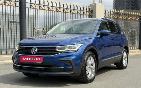 Volkswagen Tiguan II, 2021 год, 3 090 000 рублей, 2 фотография