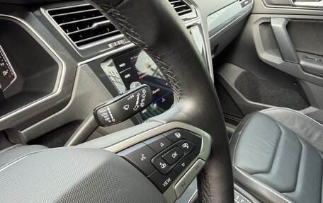 Volkswagen Tiguan II, 2021 год, 3 090 000 рублей, 18 фотография