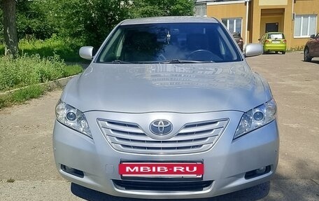 Toyota Camry, 2008 год, 800 000 рублей, 2 фотография