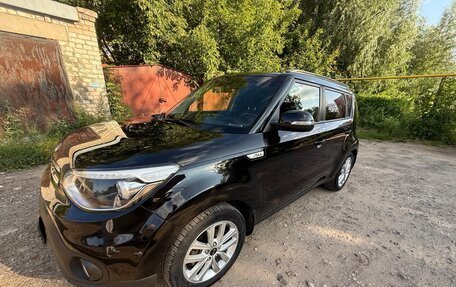 KIA Soul II рестайлинг, 2017 год, 1 630 000 рублей, 23 фотография