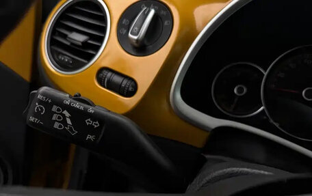 Volkswagen Beetle, 2016 год, 990 000 рублей, 11 фотография
