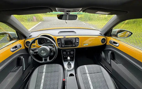 Volkswagen Beetle, 2016 год, 990 000 рублей, 7 фотография