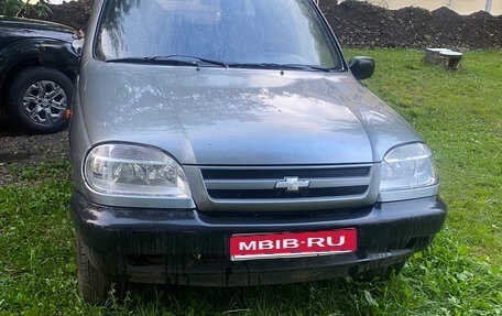 Chevrolet Niva I рестайлинг, 2005 год, 250 000 рублей, 1 фотография