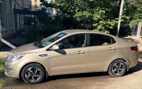 KIA Rio III рестайлинг, 2013 год, 820 000 рублей, 1 фотография