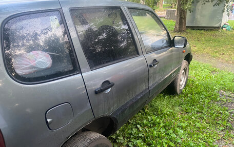 Chevrolet Niva I рестайлинг, 2005 год, 250 000 рублей, 3 фотография