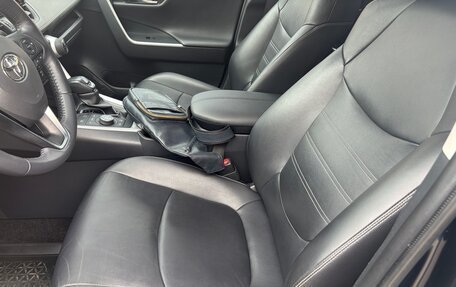 Toyota RAV4, 2019 год, 3 500 000 рублей, 11 фотография