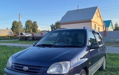 Toyota Raum I, 1998 год, 385 000 рублей, 2 фотография
