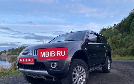 Mitsubishi Pajero Sport II рестайлинг, 2013 год, 1 350 000 рублей, 2 фотография