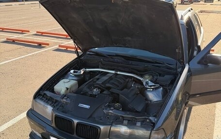 BMW 3 серия, 1995 год, 840 000 рублей, 21 фотография