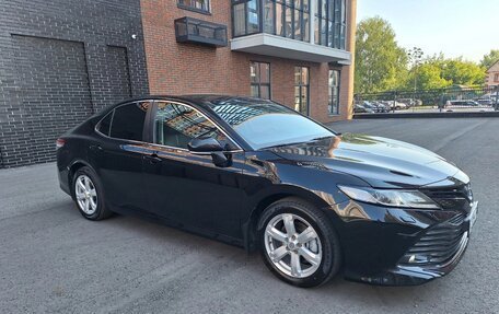 Toyota Camry, 2018 год, 2 250 000 рублей, 2 фотография