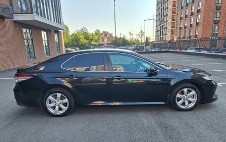 Toyota Camry, 2018 год, 2 250 000 рублей, 6 фотография