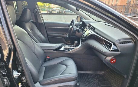Toyota Camry, 2018 год, 2 250 000 рублей, 19 фотография
