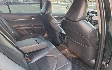Toyota Camry, 2018 год, 2 250 000 рублей, 22 фотография