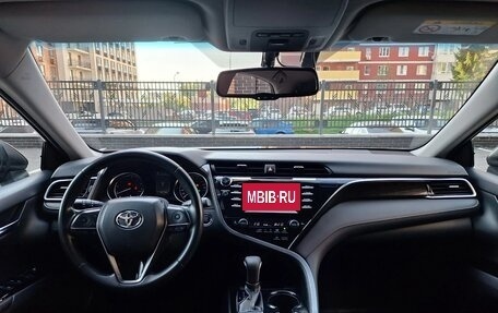 Toyota Camry, 2018 год, 2 250 000 рублей, 20 фотография