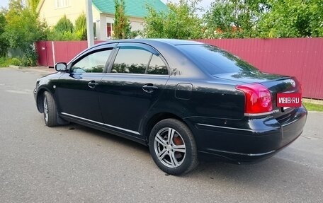 Toyota Avensis III рестайлинг, 2004 год, 557 000 рублей, 4 фотография