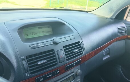 Toyota Avensis III рестайлинг, 2004 год, 557 000 рублей, 11 фотография