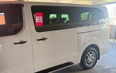 Opel Zafira Life I, 2021 год, 3 300 000 рублей, 3 фотография