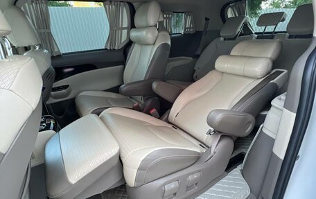 KIA Carnival, 2021 год, 4 700 000 рублей, 11 фотография