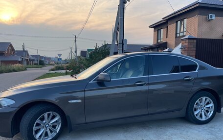 BMW 5 серия, 2011 год, 1 600 000 рублей, 3 фотография