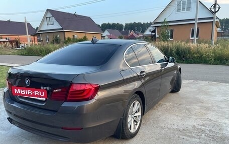 BMW 5 серия, 2011 год, 1 600 000 рублей, 6 фотография