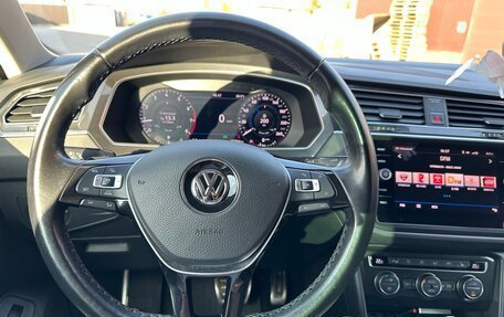 Volkswagen Tiguan II, 2018 год, 2 200 000 рублей, 7 фотография