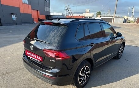 Volkswagen Tiguan II, 2018 год, 2 200 000 рублей, 4 фотография