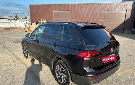 Volkswagen Tiguan II, 2018 год, 2 200 000 рублей, 5 фотография