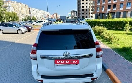 Toyota Land Cruiser Prado 150 рестайлинг 2, 2015 год, 3 530 000 рублей, 14 фотография