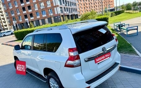 Toyota Land Cruiser Prado 150 рестайлинг 2, 2015 год, 3 530 000 рублей, 11 фотография