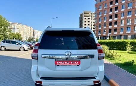 Toyota Land Cruiser Prado 150 рестайлинг 2, 2015 год, 3 530 000 рублей, 15 фотография