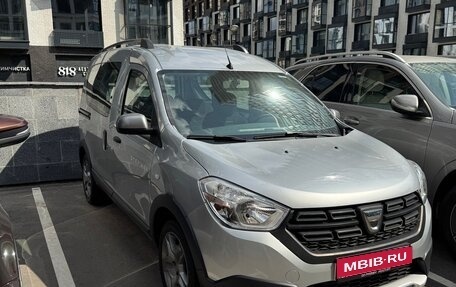 Dacia Dokker I рестайлинг, 2021 год, 1 920 000 рублей, 1 фотография