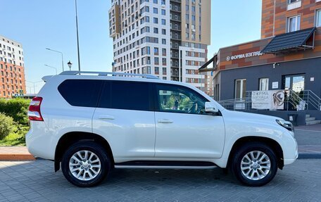 Toyota Land Cruiser Prado 150 рестайлинг 2, 2015 год, 3 530 000 рублей, 20 фотография