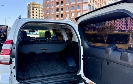 Toyota Land Cruiser Prado 150 рестайлинг 2, 2015 год, 3 530 000 рублей, 24 фотография