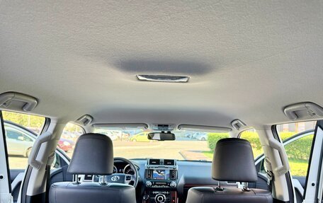Toyota Land Cruiser Prado 150 рестайлинг 2, 2015 год, 3 530 000 рублей, 32 фотография