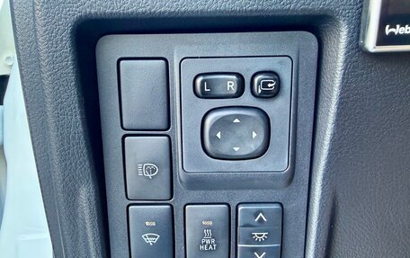 Toyota Land Cruiser Prado 150 рестайлинг 2, 2015 год, 3 530 000 рублей, 39 фотография