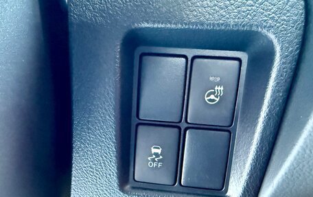 Toyota Land Cruiser Prado 150 рестайлинг 2, 2015 год, 3 530 000 рублей, 38 фотография