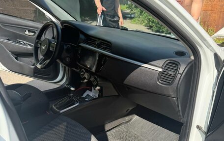 KIA Rio IV, 2017 год, 700 000 рублей, 8 фотография
