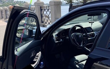 BMW 3 серия, 2019 год, 2 550 000 рублей, 15 фотография