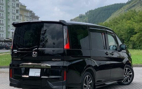 Honda Stepwgn IV, 2020 год, 1 990 000 рублей, 3 фотография