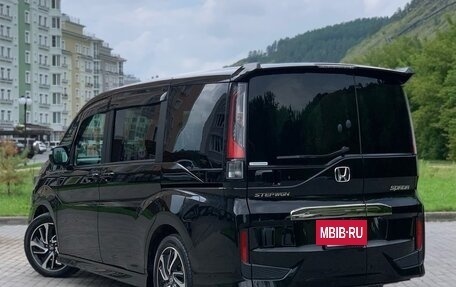 Honda Stepwgn IV, 2020 год, 1 990 000 рублей, 5 фотография