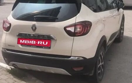 Renault Kaptur I рестайлинг, 2019 год, 1 350 000 рублей, 3 фотография