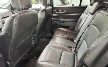Ford Explorer VI, 2018 год, 3 999 000 рублей, 9 фотография