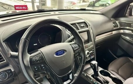 Ford Explorer VI, 2018 год, 3 999 000 рублей, 6 фотография