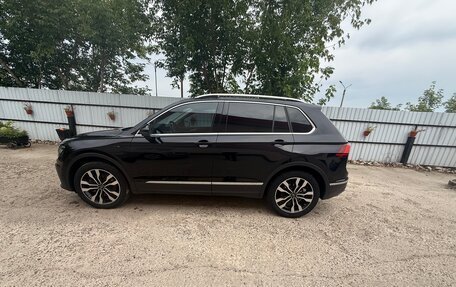 Volkswagen Tiguan II, 2017 год, 3 490 000 рублей, 3 фотография