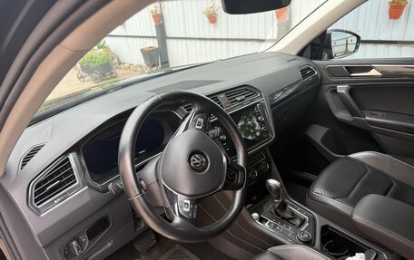 Volkswagen Tiguan II, 2017 год, 3 490 000 рублей, 27 фотография